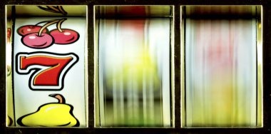 Referral link sharing interface on slot bukagaming mobile app